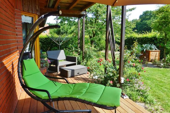 scopri idee creative e affascinanti per decorare la tua piccola terrazza. trasforma il tuo spazio esterno in un accogliente rifugio con piante, arredi e accessori dallo stile unico.