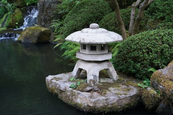 scopri l'arte del giardinaggio giapponese, un'affascinante fusione di estetica e natura. impara le tecniche per creare giardini zen, paesaggi armoniosi e spazi di meditazione che riflettono la bellezza della cultura nipponica.
